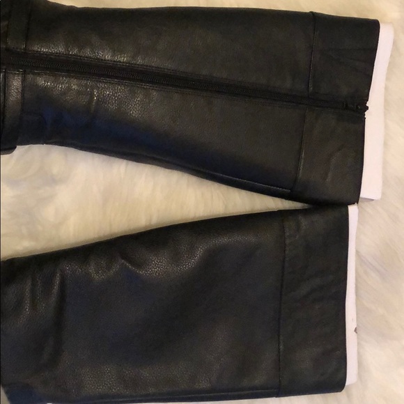 Black Boots - Picture 4 of 5